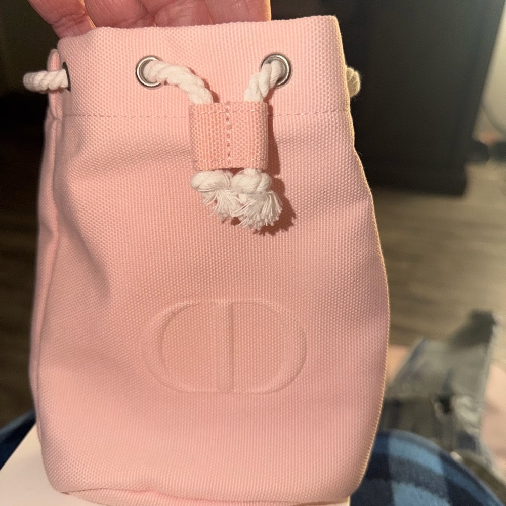 Dior Drawstring makeup Pouch. Or whatever you want to use it for - Picture 7 of 14